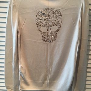 Sweater with a Scull on the back size Small